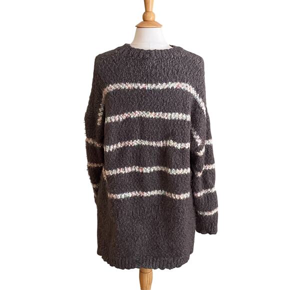 Davi & Dani Gray, White Fuzzy, Chunky Knit Boxy Oversized Sweater, 2XL - Picture 4 of 13